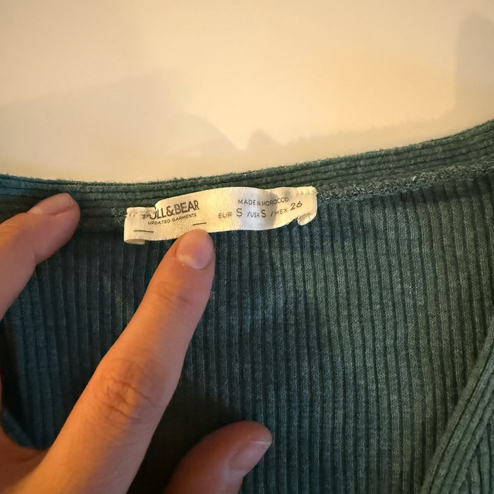 Pull&Bear Teal Ribbed V-Neck Buttoned Top - Picture 3 of 4